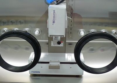 dosing-robot-glove-box-400x284