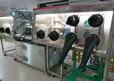 evaporator-interface-glove-box-400x284