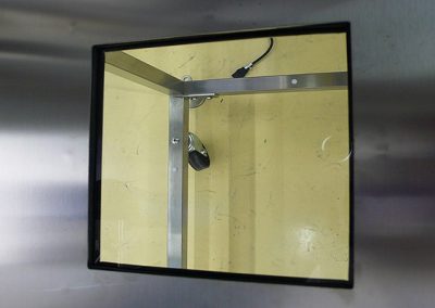 quartz-window-glove-box-2-400x284