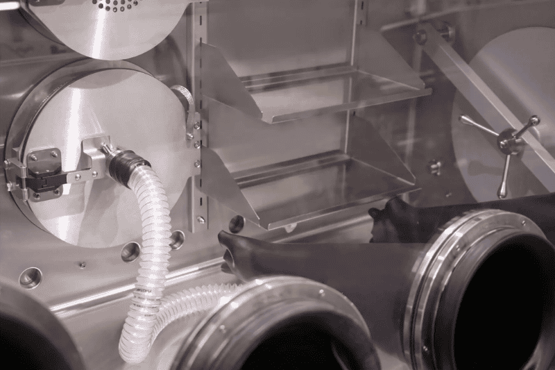 vacuum-cleaner-for-glove-box